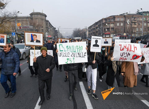 İrəvanda yenidən etiraz aksiyası keçirildi – VİDEO