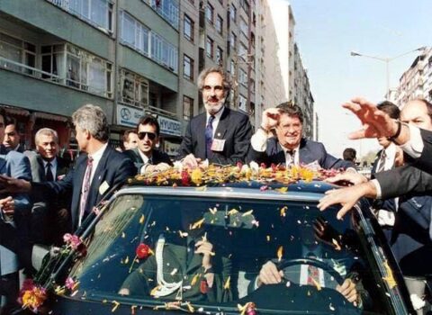 Bakının məşhur qonaqları: Turqut Özalı Azərbaycana gətirən SƏBƏB – FOTOLAR