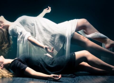 Ölüm yatağında olan insanların etdikləri son şey… – MARAQLI FAKT