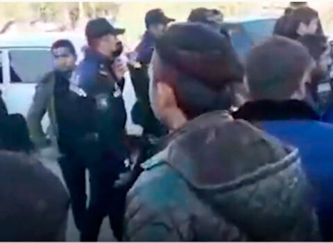 Şəhidin anım günündə çəkilişə polis müdaxilə edib? – VİDEO