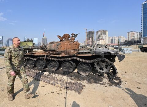 “Erməni tankları gəldi Bakıya, onları biz gətirdik” – Prezident
