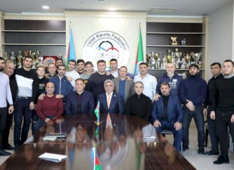 Rafael Ağayevə pul mükafatı verildi