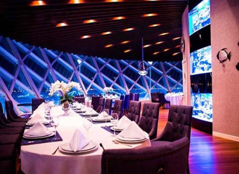 Bu gecə restoranlar saat 2-yə qədər işləyəcək – RƏSMİ
