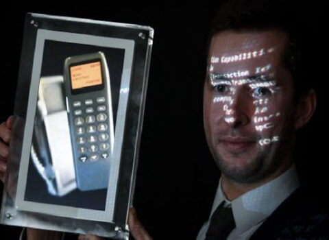 İlk SMS 107 min avroya SATILDI