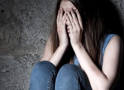 Arvadının həkimlə münasibətini eşitdi, gecə yataq otağına girib… – ŞOK TƏFƏRRÜAT