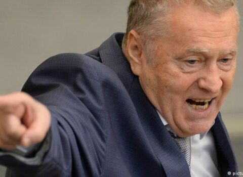 Jirinovski ukraynalıları HƏDƏLƏDİ: “Hamınızı güllələyəcəyik, məhv edəcəyik sizi!” – VİDEO