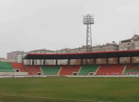 Türkiyədə “Atatürk” stadionunda yanğın – VİDEO