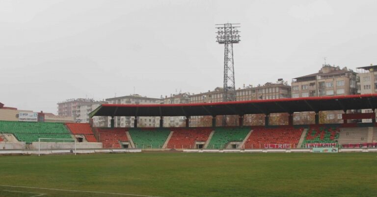 Türkiyədə “Atatürk” stadionunda yanğın – VİDEO Türkiyədə “Atatürk” stadionunda yanğın – VİDEO