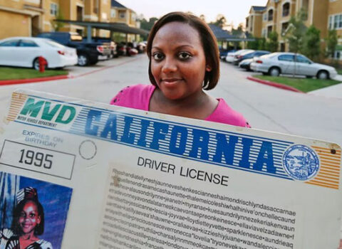 Bu qadının doğum şəhadətnaməsi 1 metr uzunluğundadır – FOTO