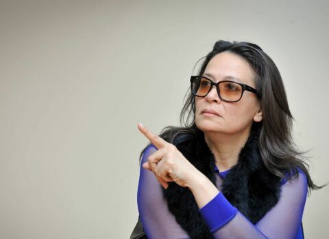 Mehriban Xanlarova: “Qızını döyməyən dizini döyər, nəvələrim də döyülür”