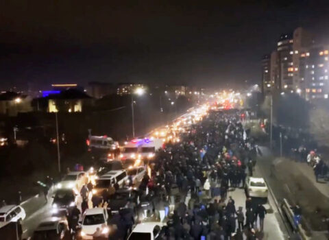SON DƏQİQƏ: Qazaxıstanın bütün ərazisində fövqəladə vəziyyət elan olundu