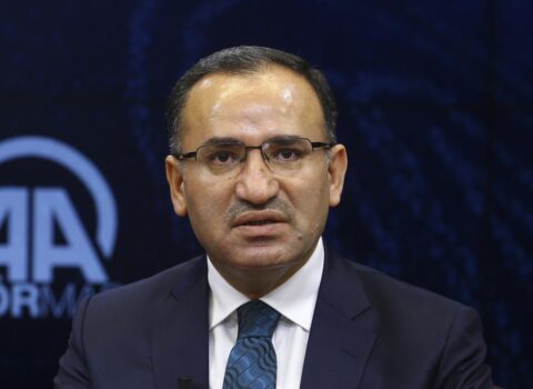 Bəkir Bozdağ Türkiyə parlamentinin vitse-spikeri seçildi