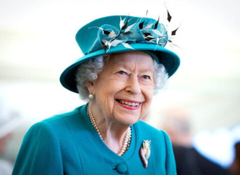 II Elizabet hakimiyyət müddətinə görə dünya ikincisi oldu