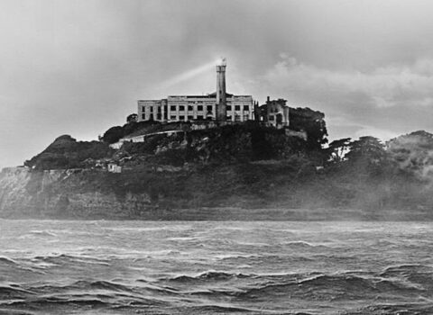 Bu təhlükəli canilər həbsxanada ilıq su ilə duş qəbul edirmişlər – MARAQLI