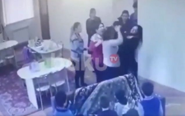 Uşaq bağçasında valideynin tərbiyəçini döyməsi ilə bağlı RƏSMİ AÇIQLAMA Uşaq bağçasında valideynin tərbiyəçini döyməsi ilə bağlı RƏSMİ AÇIQLAMA
