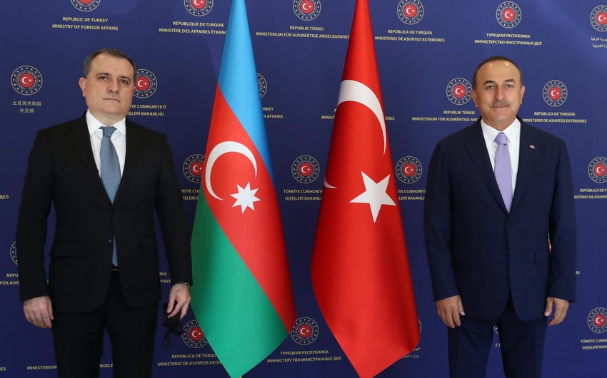 Bayramov və Çavuşoğlu arasında telefon danışığı oldu