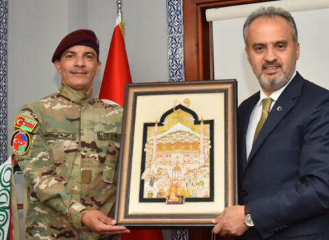 Saxta polkovnik Türkiyədə bu məmuru da aldadıbmış – FOTO/VİDEO