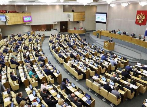 Rusiyanın 59 deputatı məhkəməyə verildi