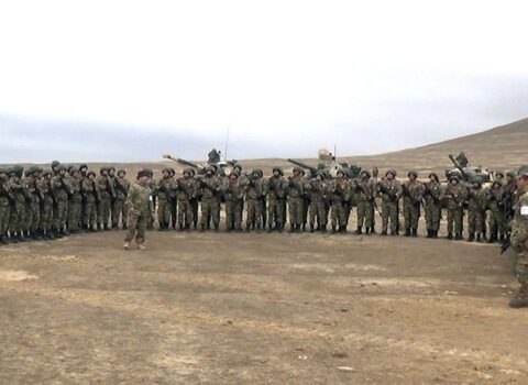 Hərbi vəzifəlilərlə keçirilən təlim toplanışı başa çatdı