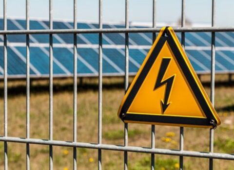 Şəmkirdə iki nəfəri elektrik cərəyanı vuraraq öldürdü