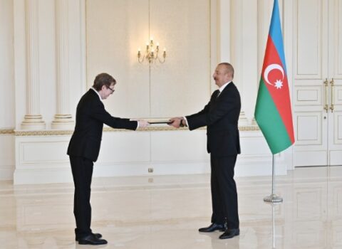 İlham Əliyev yeni səfirlərin etimadnamələrini qəbul etdi – FOTOLAR + YENİLƏNİB