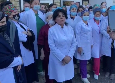 “Azərsu-tikinti” xəstəxanasının işçiləri səhiyyə müəssisəsinin bağlanmasına etiraz edir – VİDEO