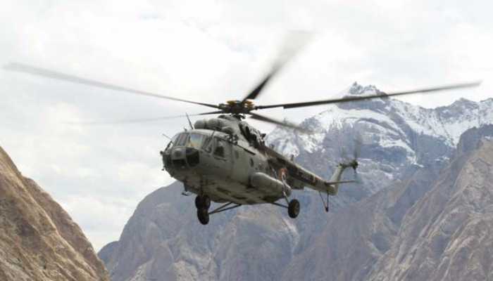 Rusiyada helikopter buzun üzərinə sərt eniş etdi: Ölən var