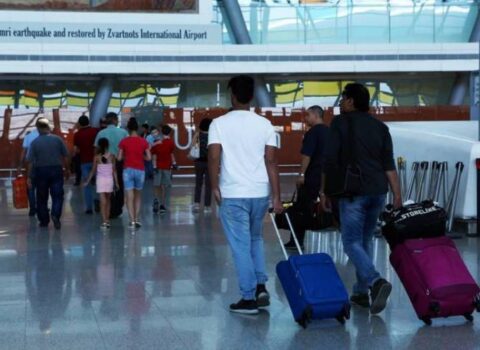 Ermənistanı daha 70 min erməni tərk etdi
