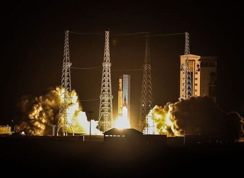 İranın kosmosa buraxdığı raket faydalı yükü orbitə çıxara bilmədi
