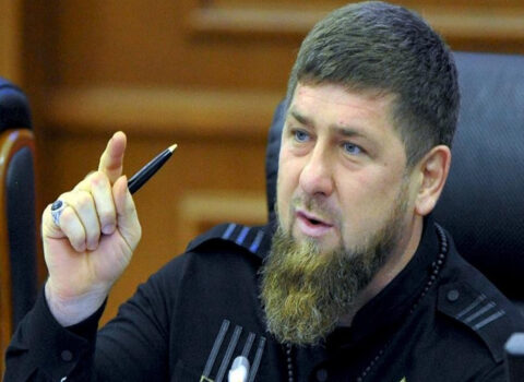 Kadırov: “Əziz qazax qardaş və bacılar, dayanın! Bu, xeyirə aparmayacaq”