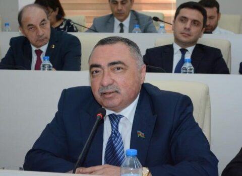 Deputat: “Bəzi məmurlar büdcə pullarını xımır-xımır yeyir”