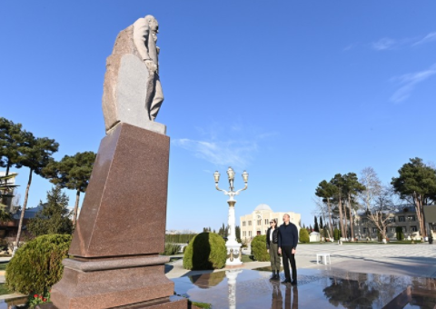Prezident və xanımı Ağcabədidə: Ulu Öndərin abidəsini ZİYARƏT ETDİLƏR