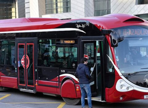 Bu avtobuslar gecikməklə hərəkət edirlər – SİYAHI
