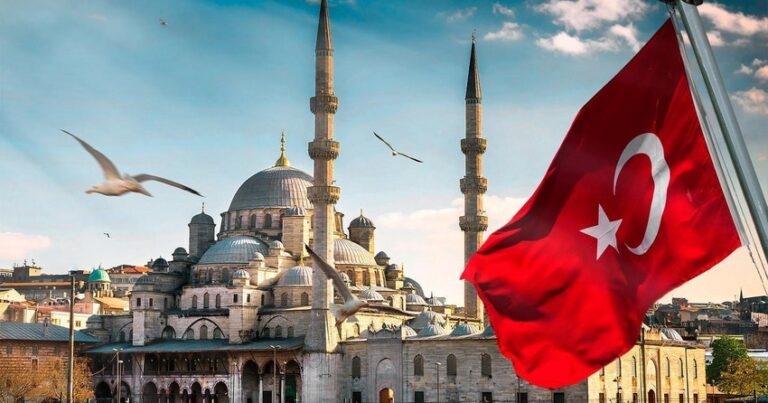 Türkiyə 42 milyon turist qəbul edəcək