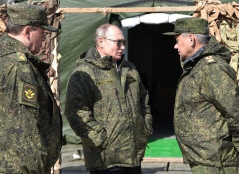 Bu gün Rusiyada Putinin rəhbərliyi ilə nüvə silahı təlimləri keçiriləcək