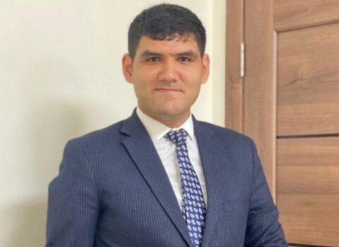 Rüşvət verməyə təhrik etmədə təqsirləndirilən politoloqa HÖKM OXUNDU