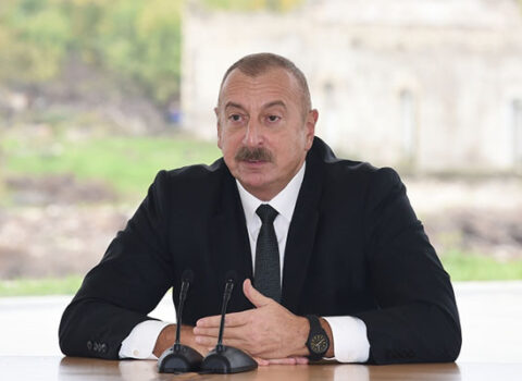 Dövlət başçısı: “Gəlirlərimiz artıb, eyni zamanda, kapital bazarlarında pul itirmişik”