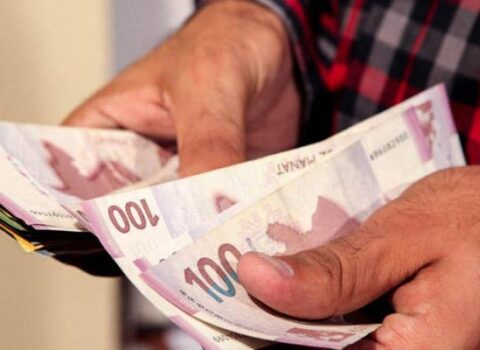 Bu müəllim Nazirlik adından müəllimlərdən pul yığır – FOTO