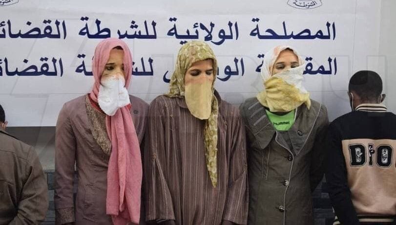 Əlcəzairdə narkotik alveri ilə məşğul olan qadınlar kişi çıxdı - FOTOLAR
