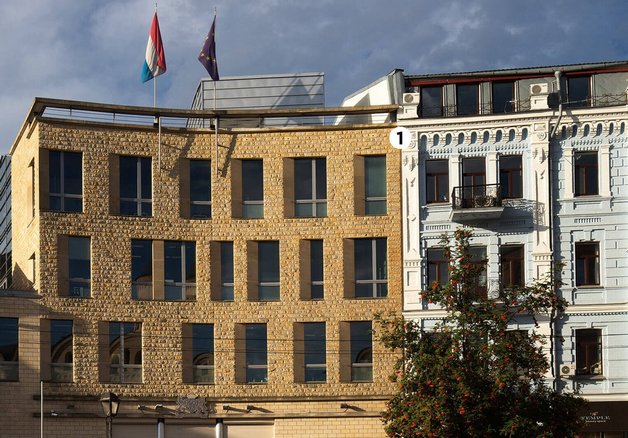 Daha bir ölkə Kiyevdəki səfirliyini köçürdü