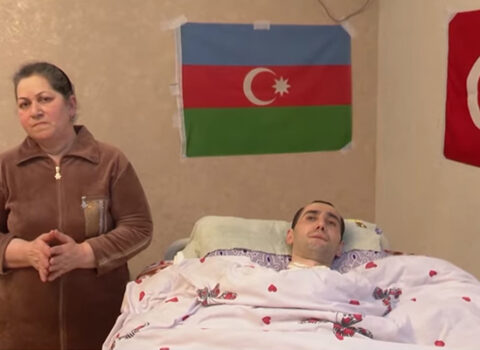 “İstəyirəm, heç olmasa, öz balasını tanısın” – Qazi anası KÖMƏK İSTƏYİR