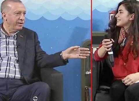 Yanındakı gənc qızın kim olduğunu öyrənən Ərdoğan təəccübləndi: “Ciddisən?” – VİDEO