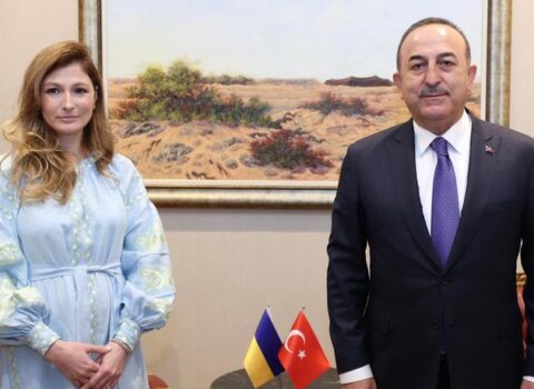 Dohada Əminə Cabbarla Çavuşoğlu arasında görüş keçirildi