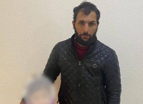 Bakıda bacısı qızını dilənçiliyə məcbur edən şəxs saxlanıldı