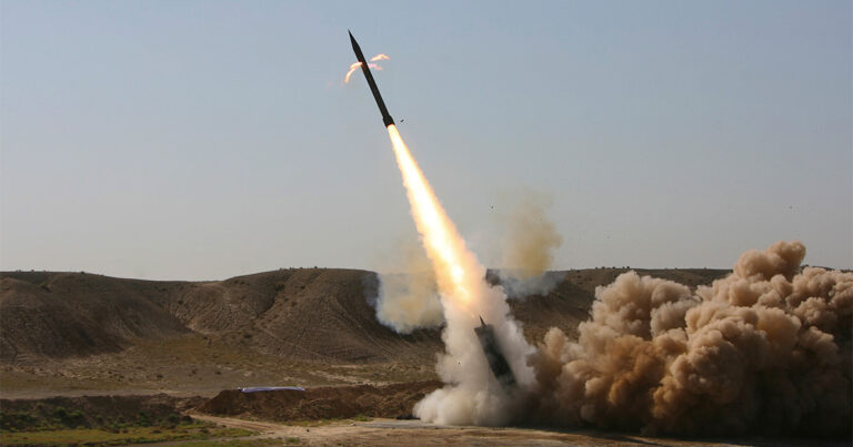 Rusiya ordusu Xarkova ballistik raket atdı - VİDEO