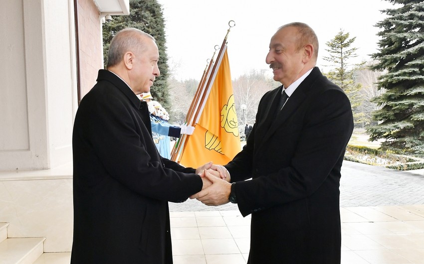 İlham Əliyev Ərdoğanı Azərbaycana səfərə dəvət etdi