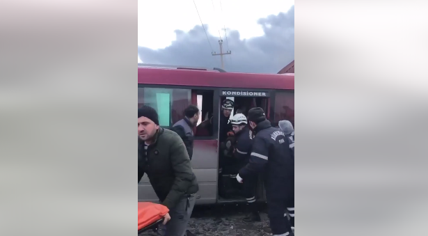 Sumqayıtda dəhşətli yol qəzası: 13 yaralı var - VİDEO