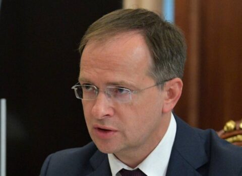 Putinin köməkçisi: “Ukrayna 1991-ci ildə Sovet İttifaqından neytrallıq şərti ilə çıxıb”