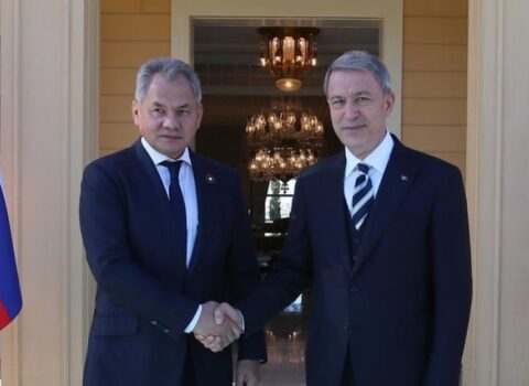 Akar və Şoyqu Ukraynadakı vəziyyəti MÜZAKİRƏ ETDİ
