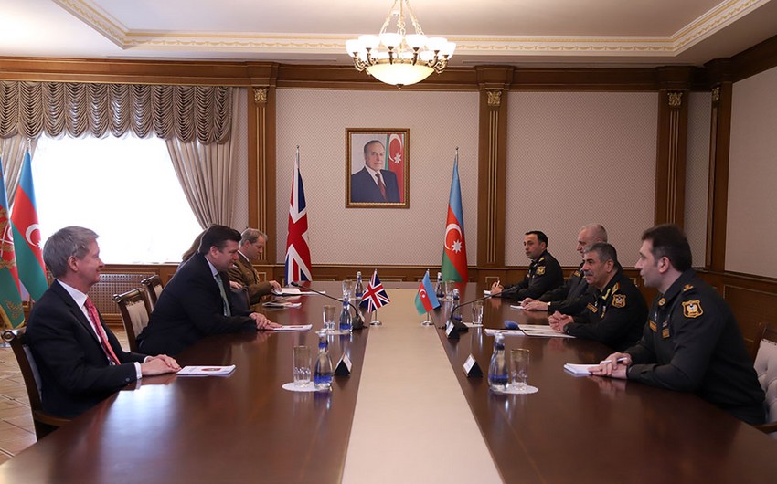 Azərbaycanla Britaniya arasında müdafiə sahəsində əməkdaşlıq MÜZAKİRƏ OLUNDU